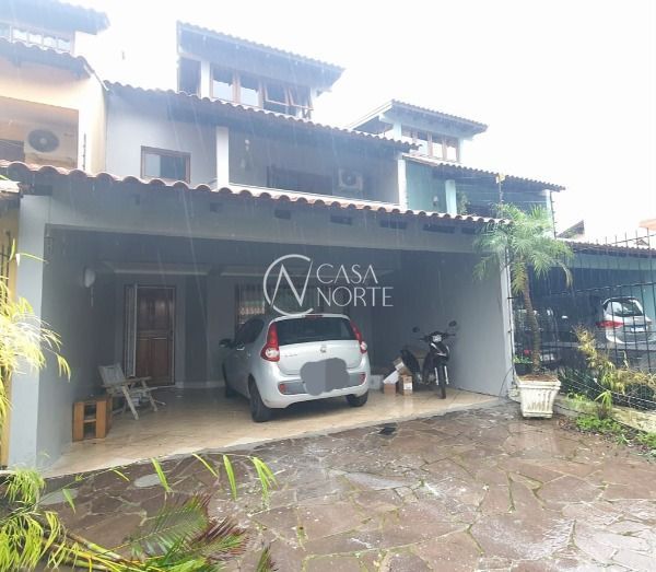 Casa à venda com 3 quartos, 251m², 1 suíte, 2 vagas, Rua Ladislau Neto no bairro Ipanema em Porto Alegre
