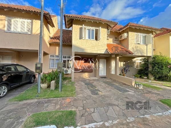 Casa à venda com 3 quartos, 185m², 1 suíte, 2 vagas, Estrada Jorge Pereira Nunes no bairro Campo Novo em Porto Alegre