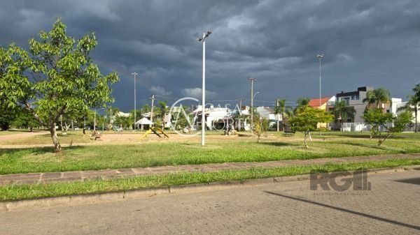 Terreno à venda  com 172m², Rua Ivo Walter Kern no bairro Hípica em Porto Alegre