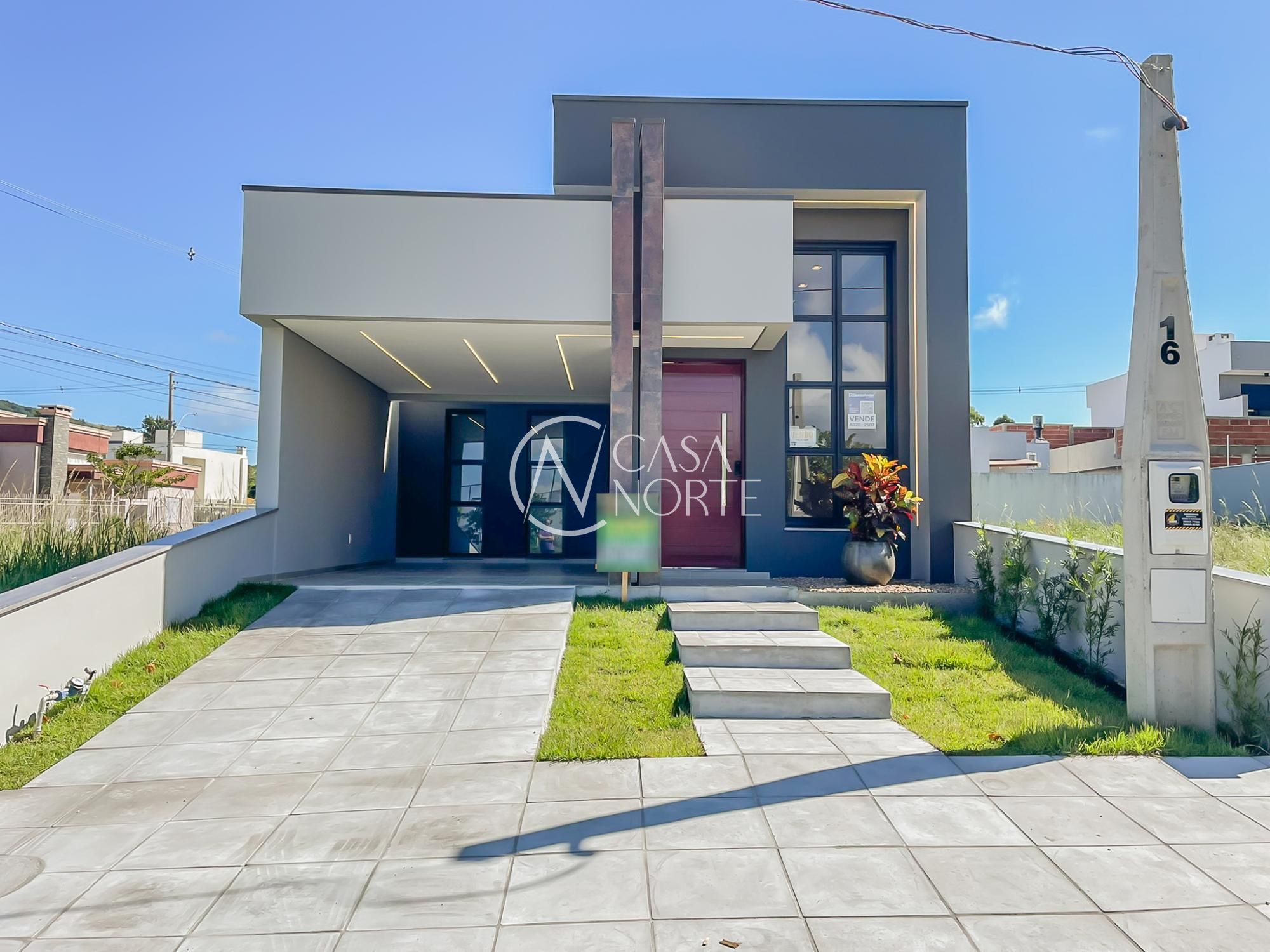 Casa à venda com 3 quartos, 117m², 1 suíte, 2 vagas, Alessandra Sanhudo Malinski no bairro Hípica em Porto Alegre