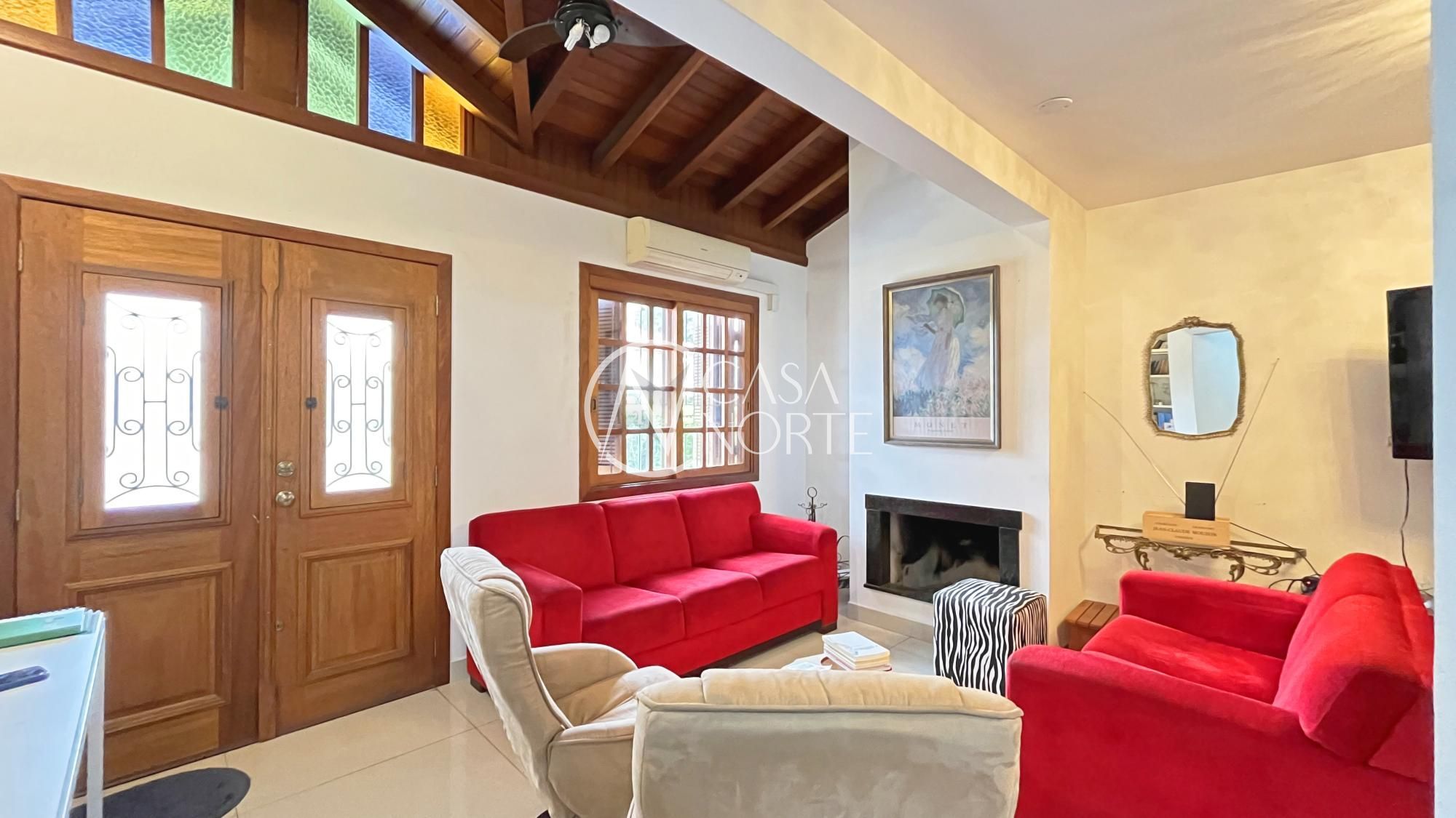 Casa à venda com 4 quartos, 178m², 2 suítes, 4 vagas, Rua Engenheiro Otacílio Oliveira no bairro Ipanema em Porto Alegre