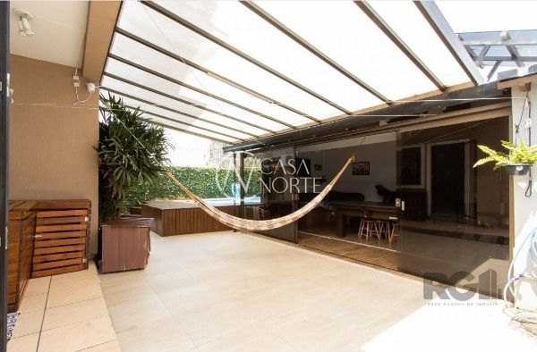 Casa à venda com 5 quartos, 152m², 1 suíte, 2 vagas, Rua Luzinete Alves Aragon no bairro Aberta dos Morros em Porto Alegre