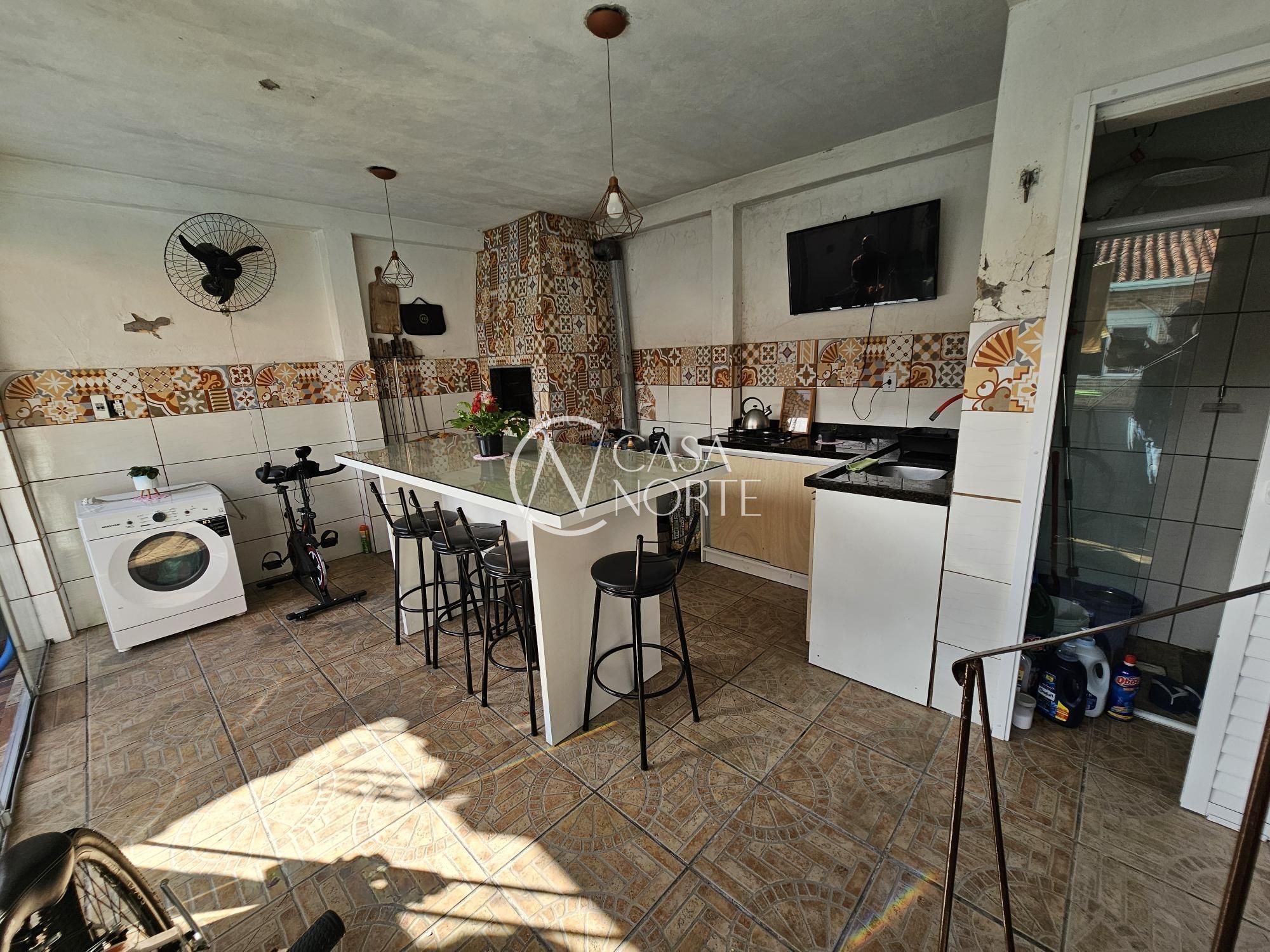 Casa à venda com 3 quartos, 90m², 2 vagas, Rua Capitão Pedroso no bairro Restinga em Porto Alegre