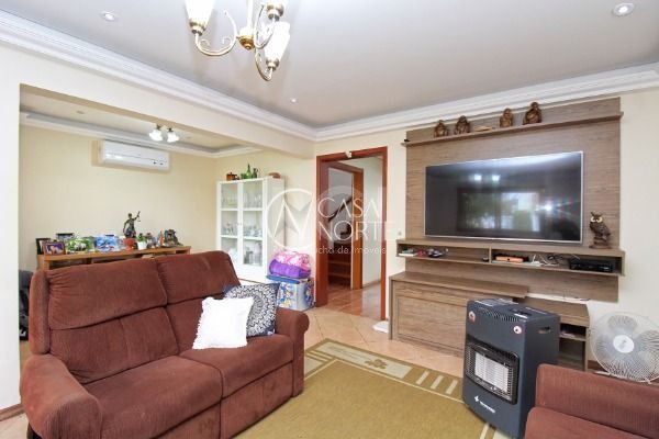 Casa à venda com 5 quartos, 359m², 3 suítes, Rua Moacyr Godoy Ilha no bairro Espírito Santo em Porto Alegre