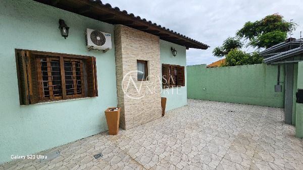 Casa à venda com 3 quartos, 200m², 1 suíte, 4 vagas, Rua Marquês do Maricá no bairro Vila Nova em Porto Alegre