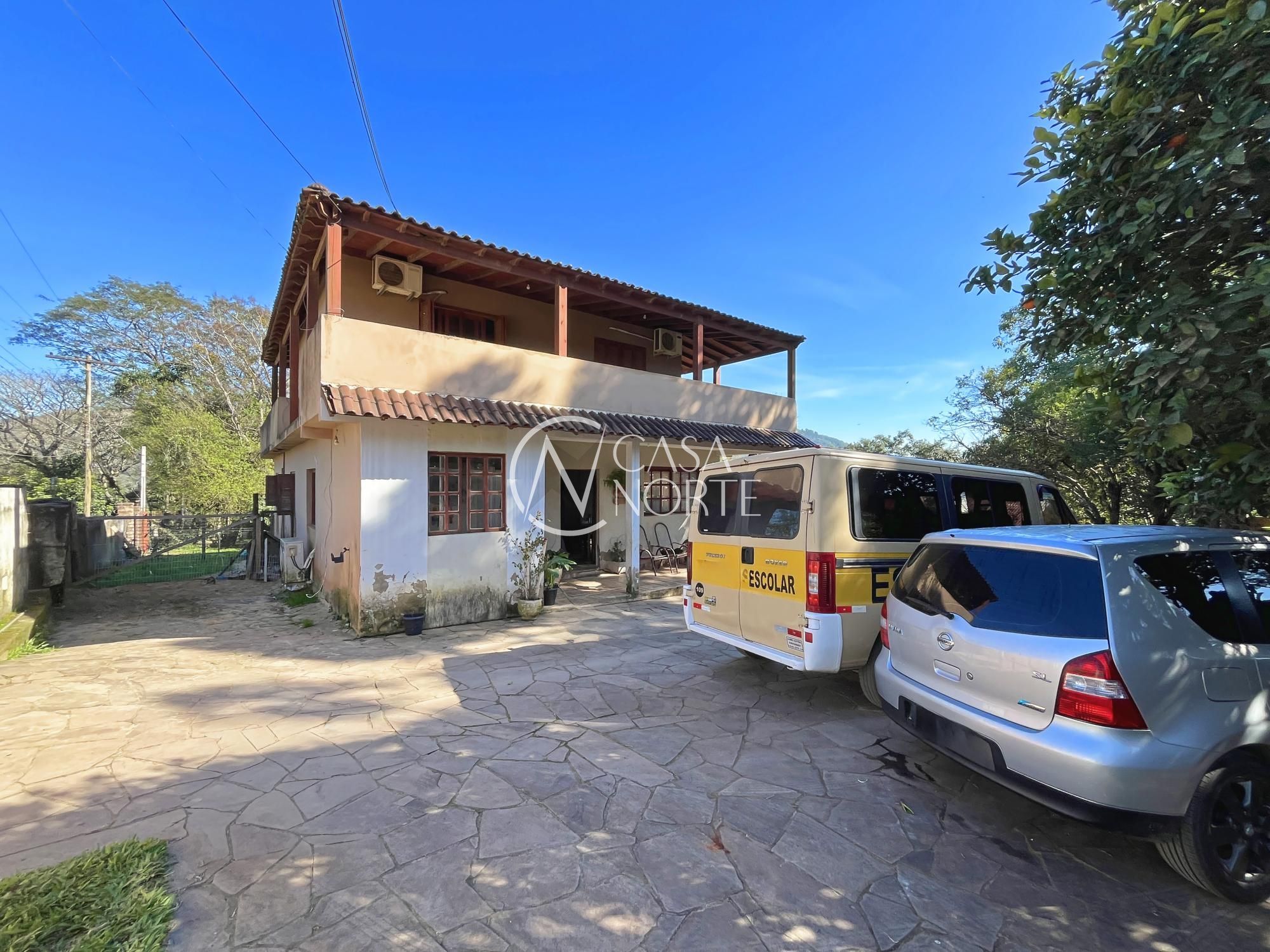 Casa à venda com 3 quartos, 6369m², 1 suíte, 3 vagas, Estrada Luiz Bettiol no bairro Hípica em Porto Alegre