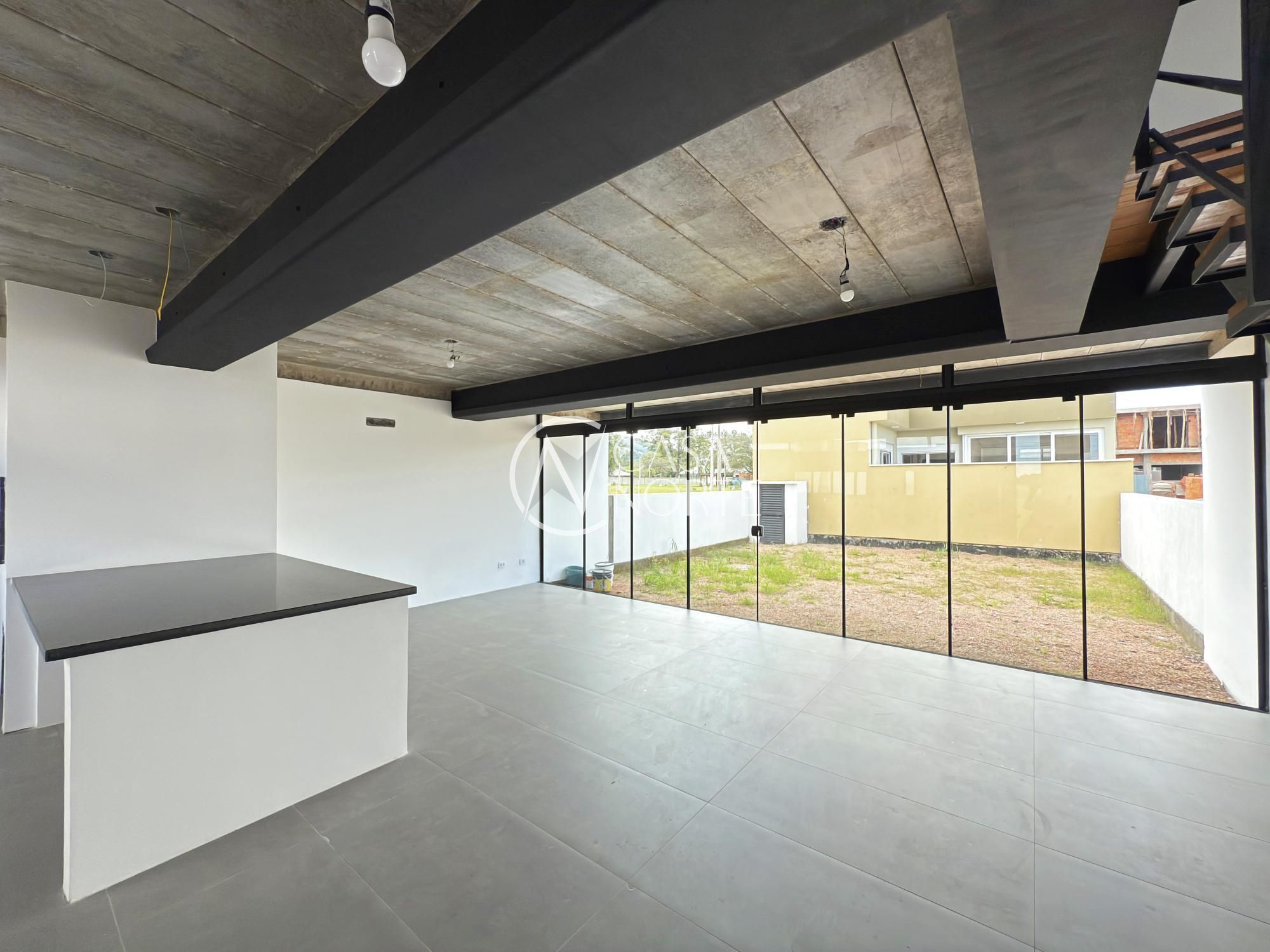 Casa de Condomínio à venda com 3 quartos, 120m², 1 suíte, 2 vagas, Avenida Juca Batista no bairro Hípica em Porto Alegre