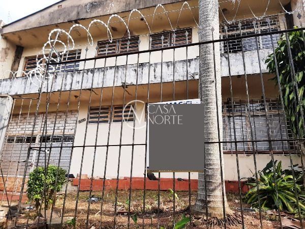 Casa à venda com 4 quartos, 200m², 1 suíte, 2 vagas, Rua Jaguari no bairro Cristal em Porto Alegre