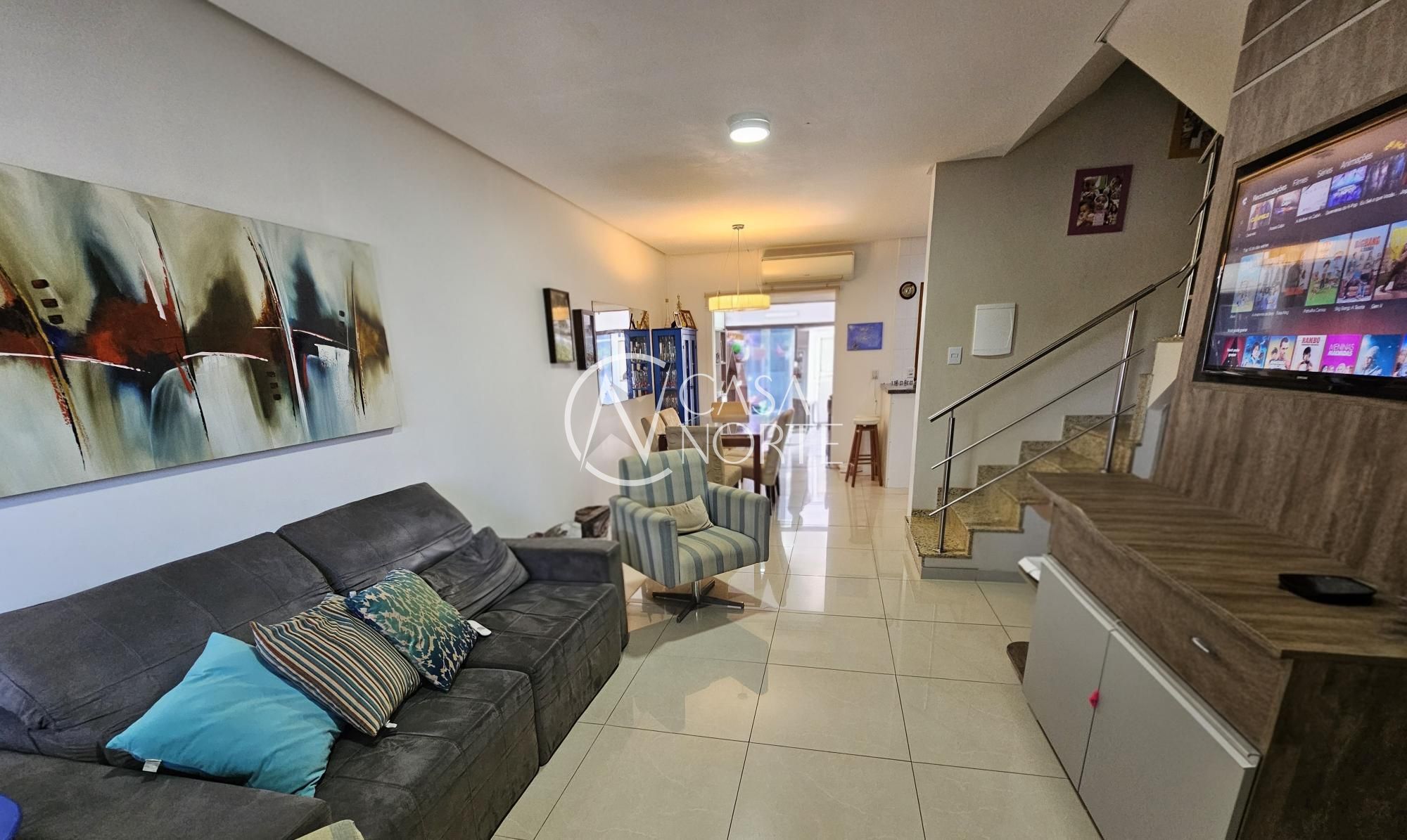 Casa à venda com 3 quartos, 180m², 1 suíte, 2 vagas, Rua José Bráulio da Fonseca no bairro Hípica em Porto Alegre