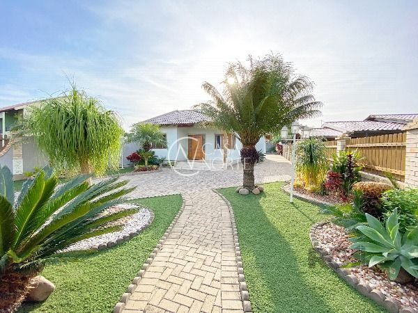 Casa à venda com 3 quartos, 200m², 1 suíte, 2 vagas, Avenida Inácio Antônio da Silva no bairro Belém Novo em Porto Alegre