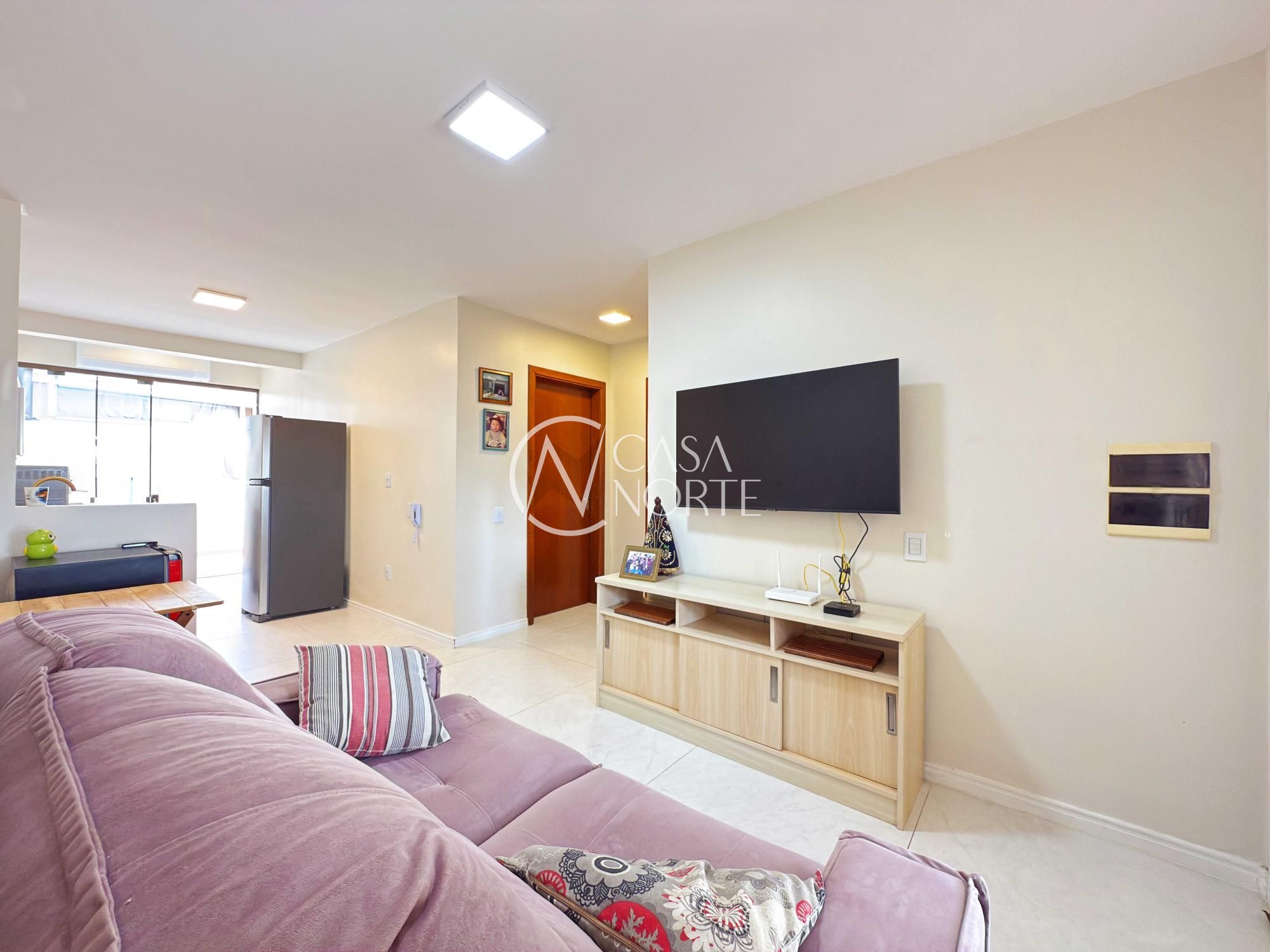 Casa de Condomínio à venda com 2 quartos, 52m², 2 vagas, Rua Embira no bairro Hípica em Porto Alegre