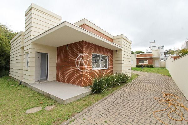 Casa à venda com 3 quartos, 123m², 1 suíte, 2 vagas, Canisio Binsfeld no bairro Hípica em Porto Alegre