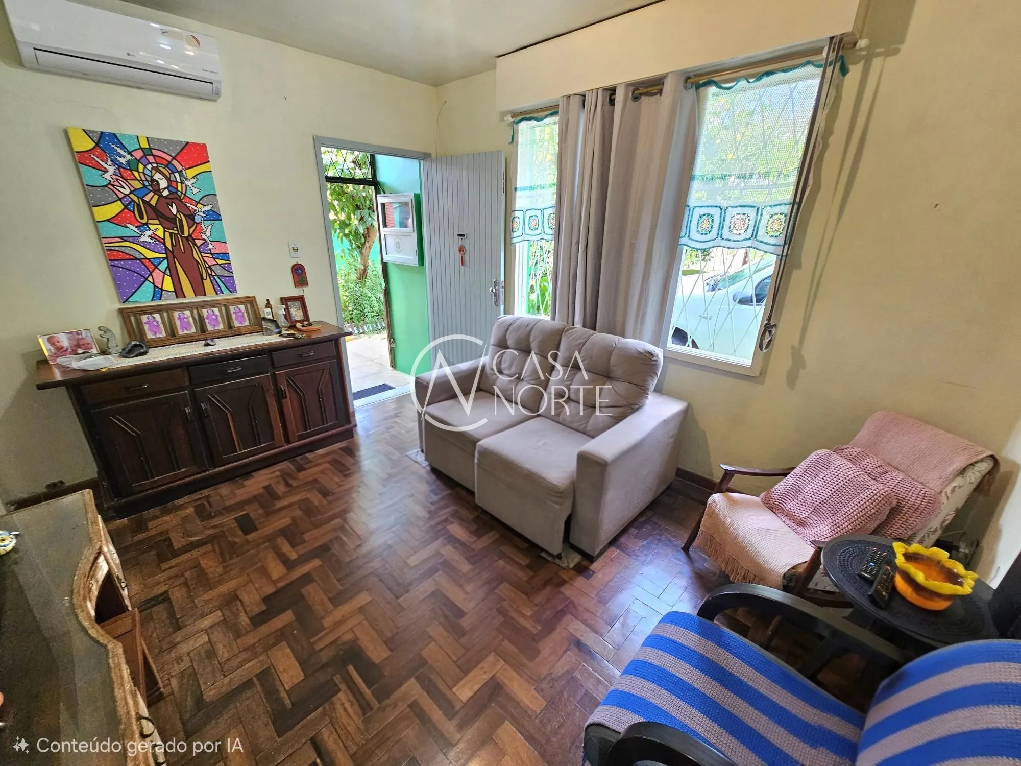 Casa à venda com 3 quartos, 149m², 3 vagas, Rua Jorge Simon no bairro Santa Tereza em Porto Alegre