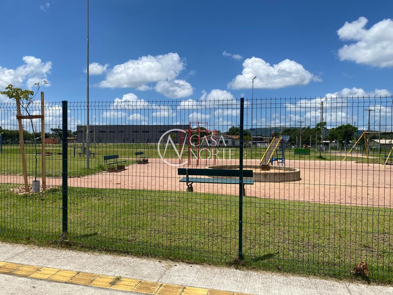 Terreno à venda  com 132m², Rua Lucindo Antônio Bottin no bairro Hípica em Porto Alegre