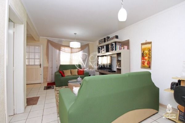 Casa à venda com 2 quartos, 118m², 4 vagas, Edgar Pires de Castro no bairro Aberta dos Morros em Porto Alegre