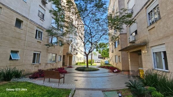 Apartamento à venda com 2 quartos, 46m², 1 vaga, Avenida Juca Batista no bairro Cavalhada em Porto Alegre