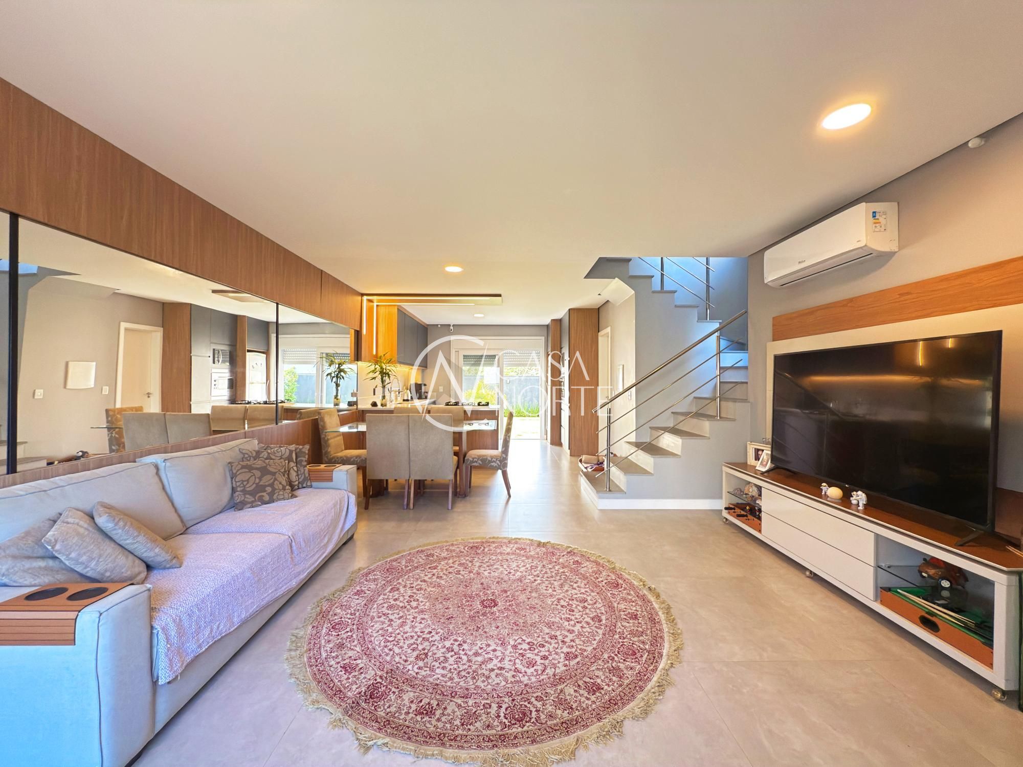 Casa à venda com 3 quartos, 127m², 1 suíte, 3 vagas, Rua Doutor Sérgio de Figueiredo no bairro Guarujá em Porto Alegre