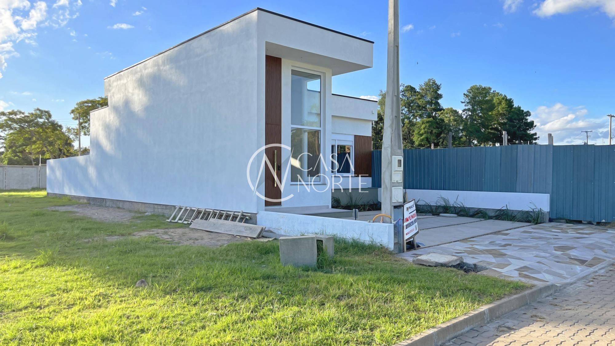 Casa de Condomínio à venda com 3 quartos, 96m², 1 suíte, 2 vagas, Avenida Juca Batista no bairro Hípica em Porto Alegre
