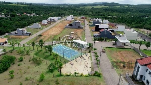 Terreno à venda  com 141m², Rua Talita da Cunha Chaves no bairro Lomba do Pinheiro em Porto Alegre