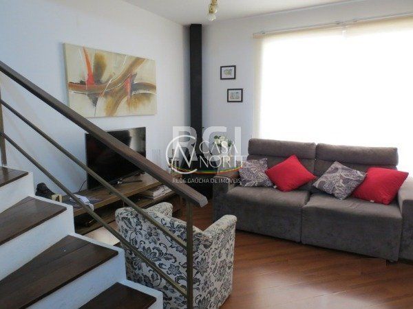 Casa de Condomínio à venda com 3 quartos, 156m², 1 suíte, 1 vaga, Rua Joaquim Cruz no bairro Santo Antônio em Porto Alegre