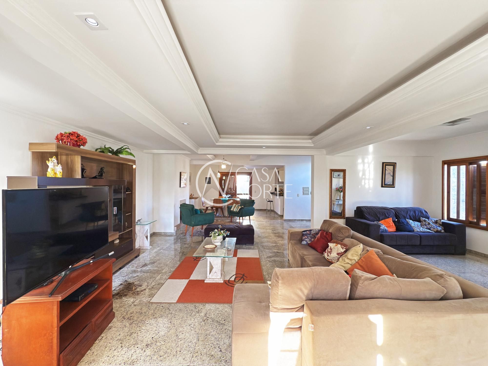 Casa à venda com 4 quartos, 221m², 2 suítes, -6 vaga, Rua Francisco Solano Borges no bairro Hípica em Porto Alegre