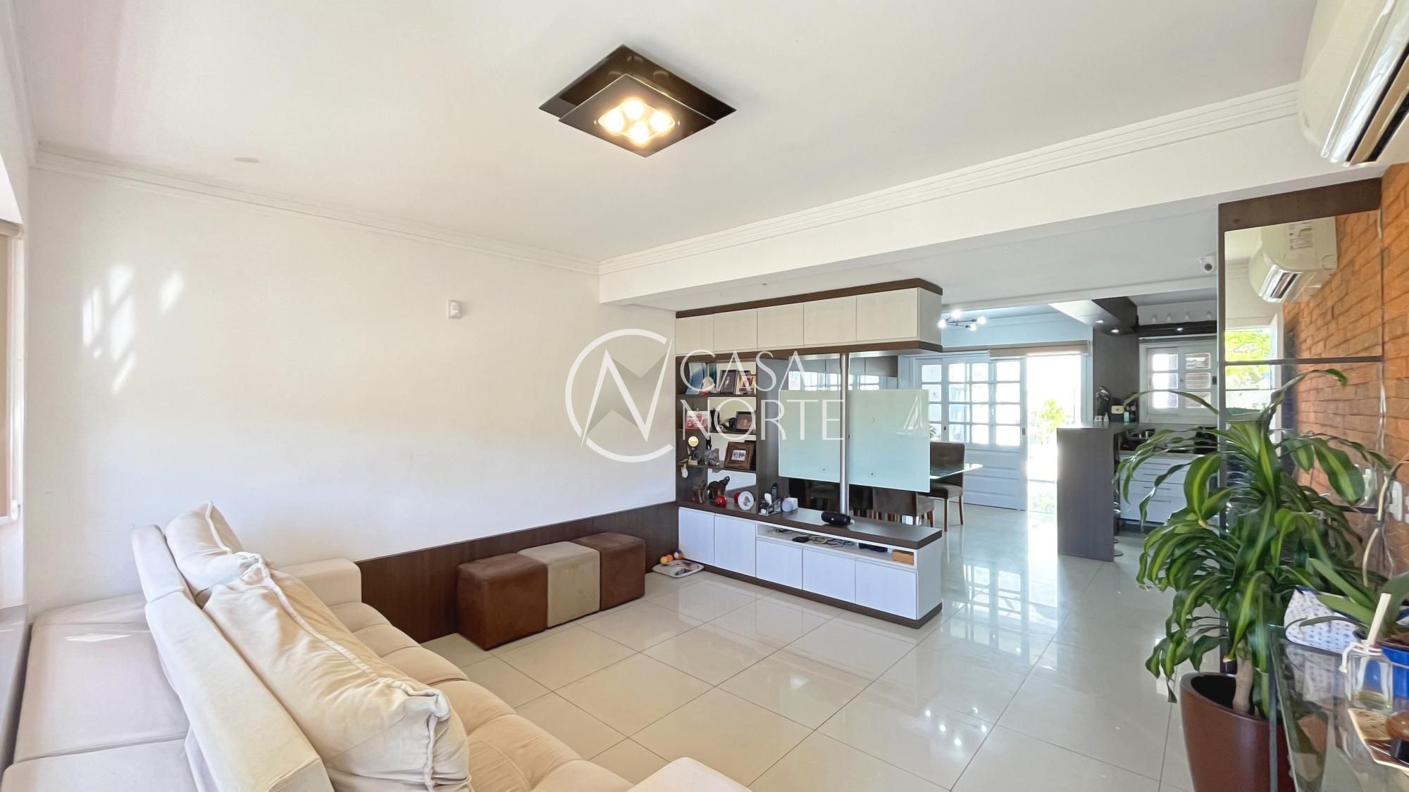 Casa à venda com 3 quartos, 133m², 1 suíte, 2 vagas, Rua Ivo Walter Kern no bairro Hípica em Porto Alegre