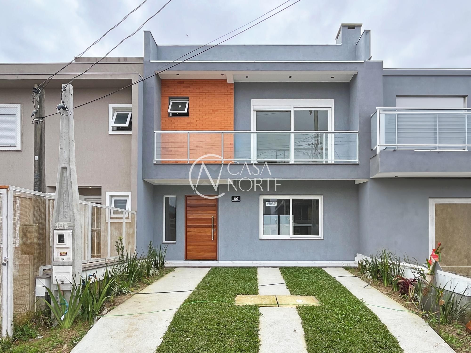 Casa à venda com 3 quartos, 142m², 3 suítes, 2 vagas, Rua Embira no bairro Hípica em Porto Alegre