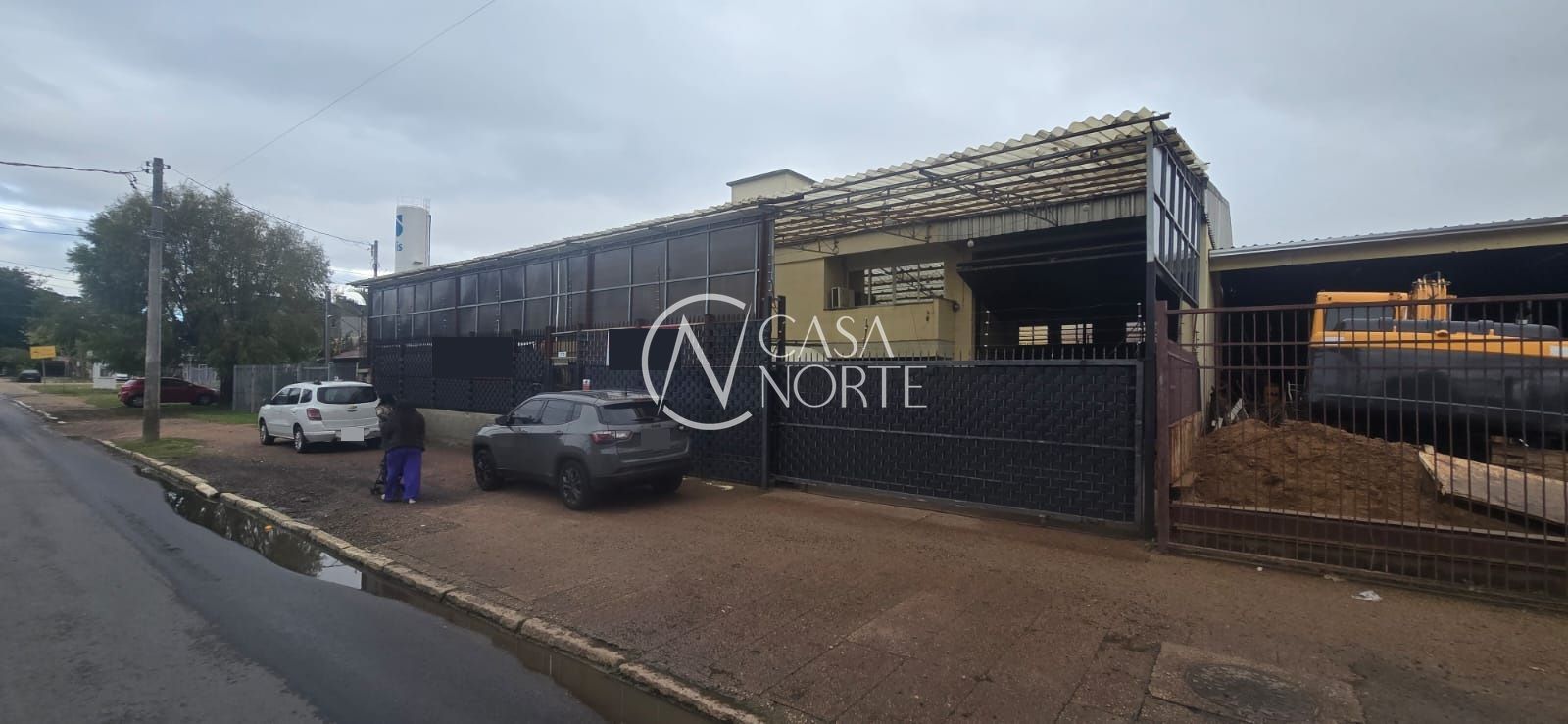 Pavilhão à venda , 642m², 10 vagas, Avenida Orleaes no bairro Guarujá em Porto Alegre
