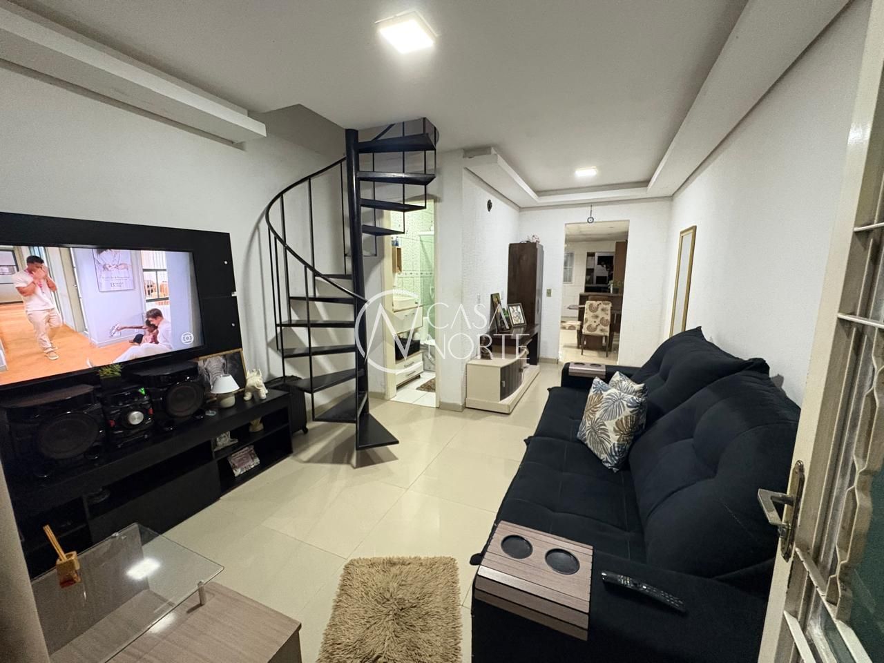 Casa à venda com 2 quartos, 100m², 1 vaga, Estrada Cristiano Kraemer no bairro Vila Nova em Porto Alegre