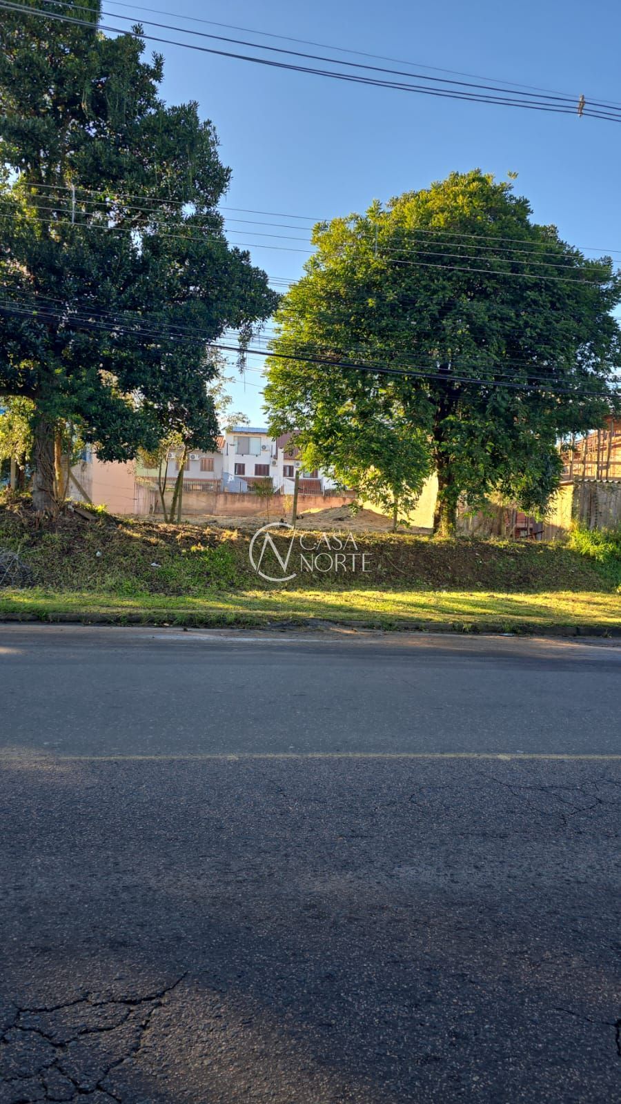 Terreno à venda  com 504m², Avenida da Serraria no bairro Espírito Santo em Porto Alegre