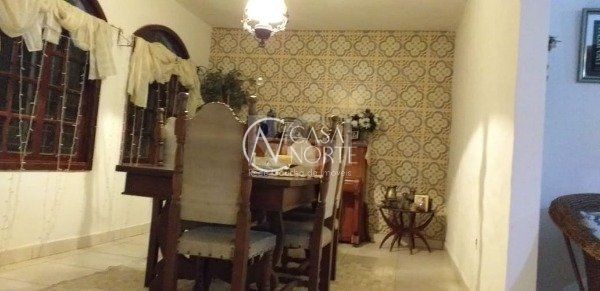 Casa à venda com 3 quartos, 260m², 1 suíte, Rua dos Minuanos no bairro Espírito Santo em Porto Alegre