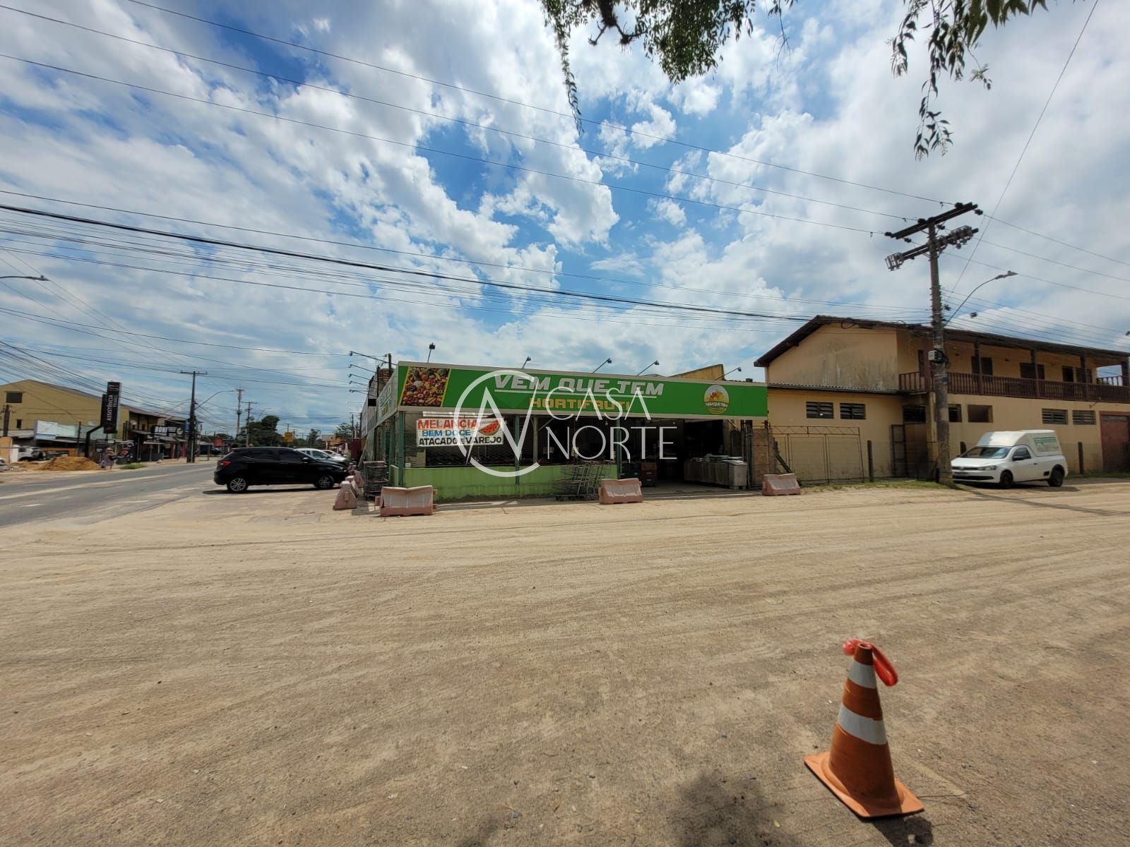 Casa à venda com 3 quartos, 368m², 1 suíte, 1 vaga, Avenida Principal da Ponta Grossa no bairro Ponta Grossa em Porto Alegre