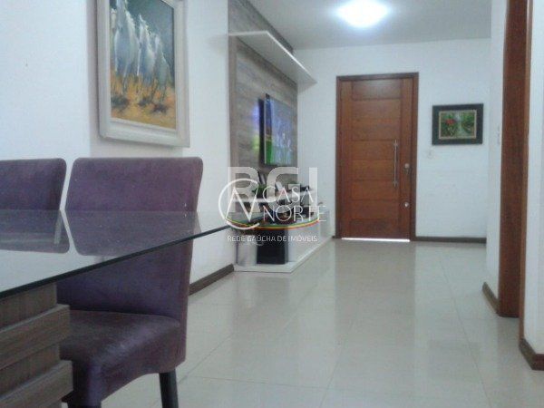 Casa à venda com 3 quartos, 160m², 1 suíte, 1 vaga, Rua Fernando Jorge Schneider no bairro Hípica em Porto Alegre