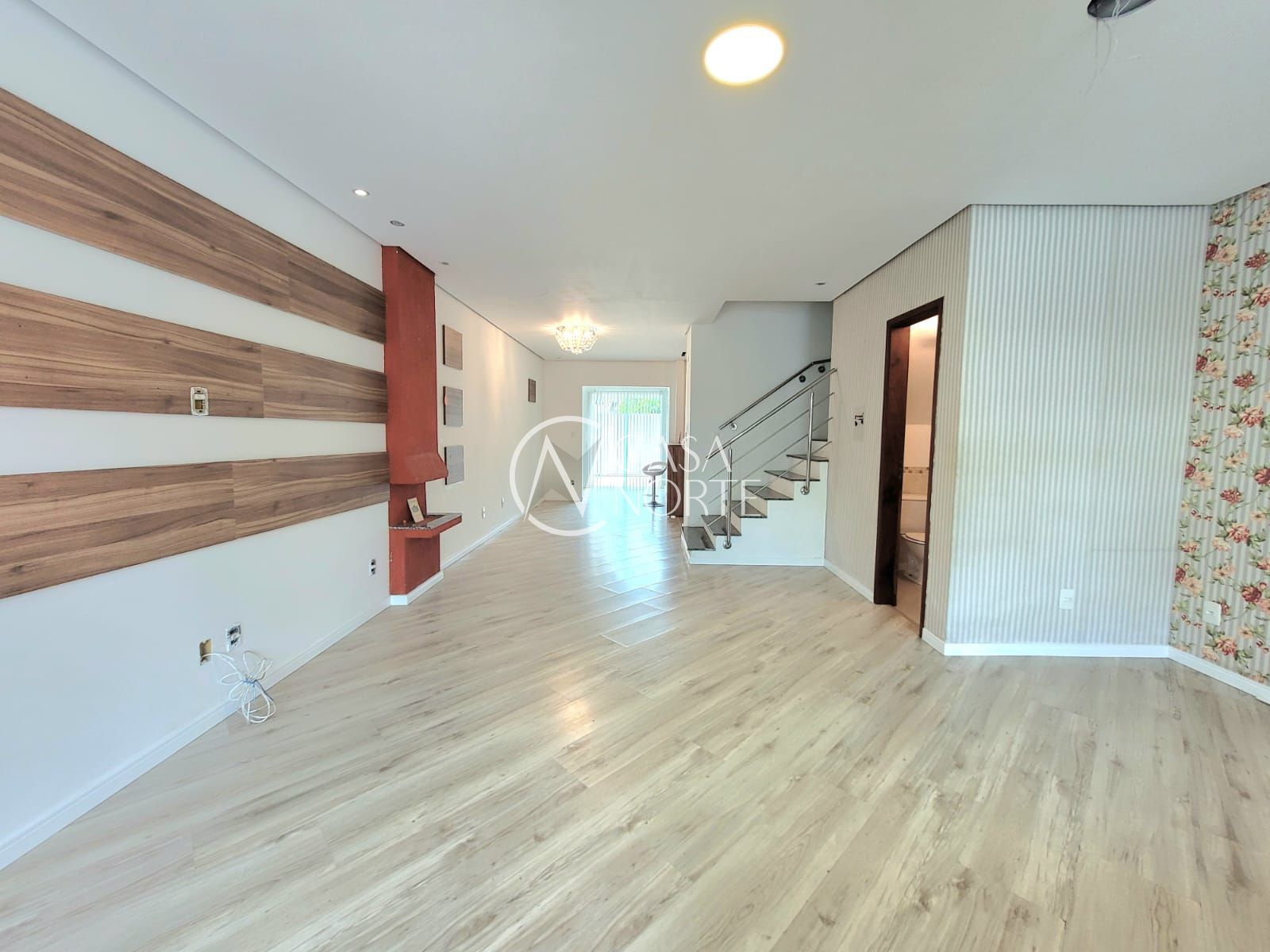 Casa à venda com 3 quartos, 204m², 1 suíte, 2 vagas, Rua Angico no bairro Hípica em Porto Alegre