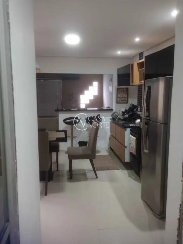 Casa à venda com 2 quartos, 147m², 1 vaga, Rua Catarina Quadros no bairro Hípica em Porto Alegre