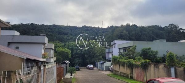 Terreno à venda  com 300m², Estrada Aracaju no bairro Vila Nova em Porto Alegre