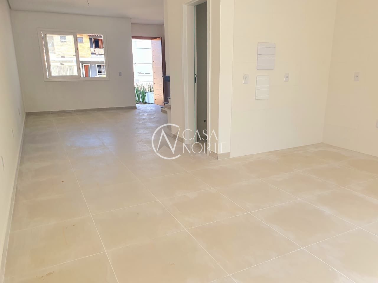 Casa à venda com 3 quartos, 125m², 1 suíte, 2 vagas, Rua Embira no bairro Hípica em Porto Alegre