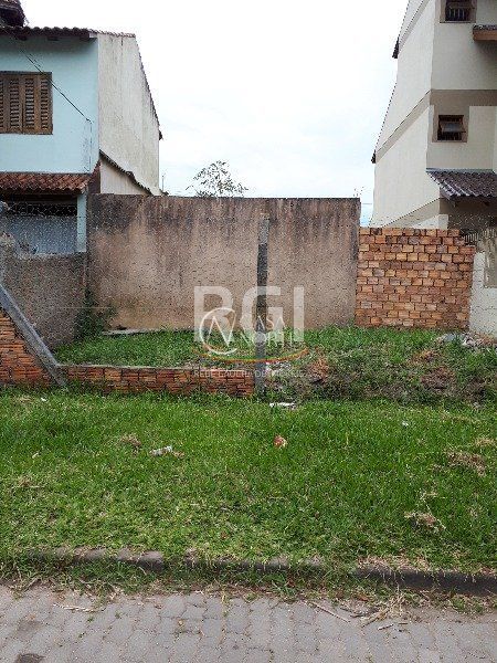 Terreno à venda  com 129m², Rua Paulo Stuart Wright no bairro Hípica em Porto Alegre