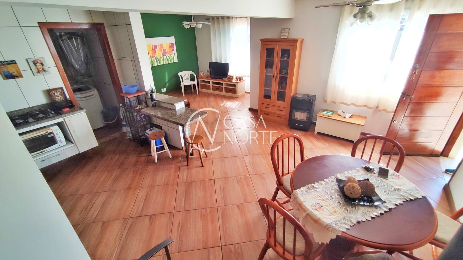 Casa à venda com 3 quartos, 222m², 1 suíte, 5 vagas, Avenida Nilo Ruschel no bairro Petrópolis em Porto Alegre
