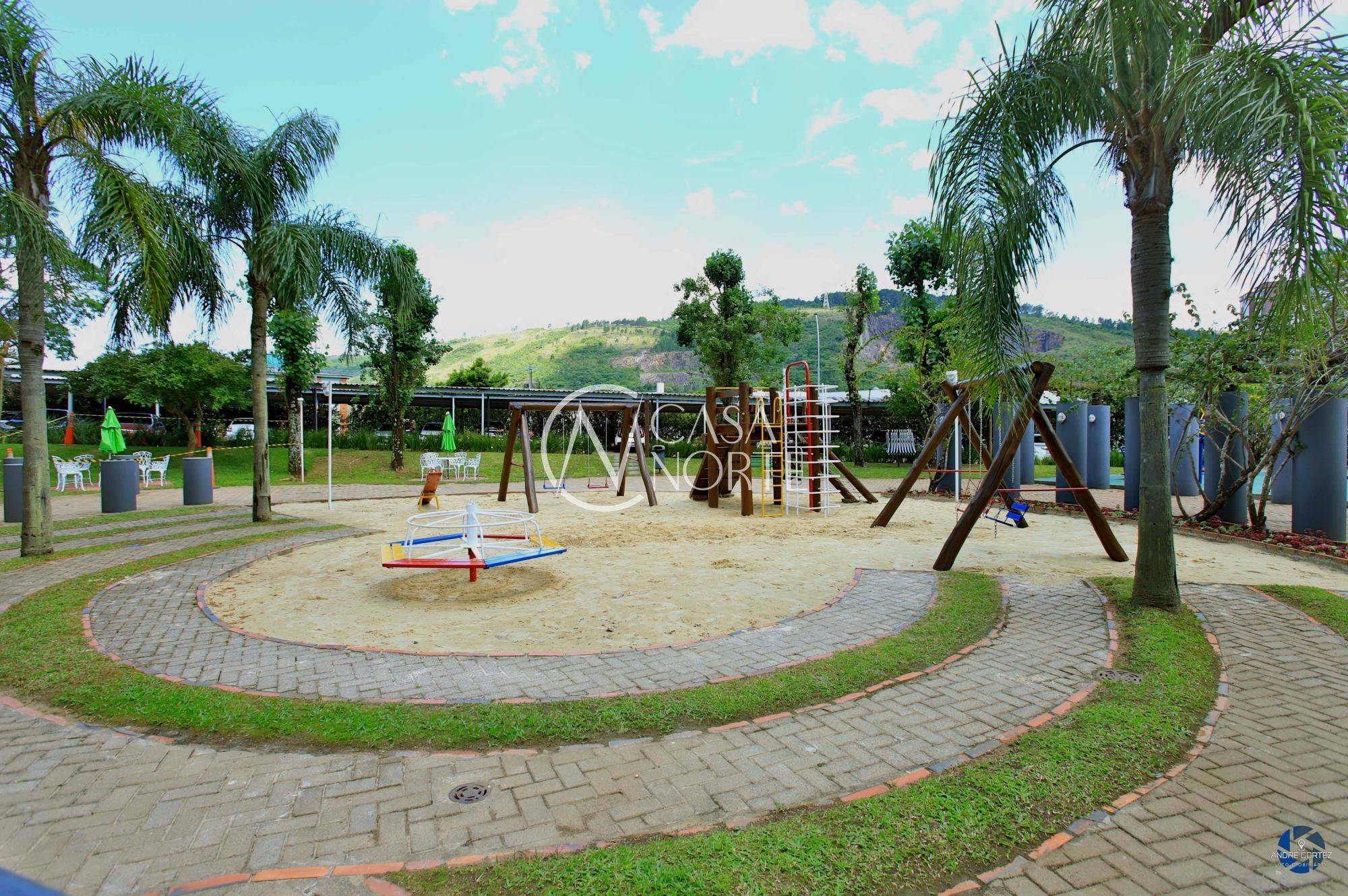 Apartamento à venda com 2 quartos, 7900m², 1 suíte, 1 vaga, Rua Abram Goldsztein no bairro Jardim Carvalho em Porto Alegre