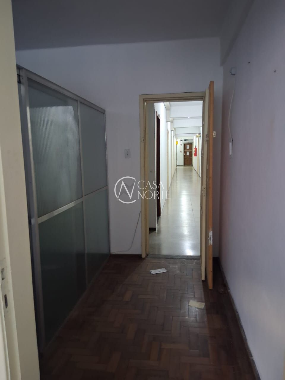 Sala Comercial à venda com 2 quartos, 32m², Rua dos Andradas no bairro Centro Histórico em Porto Alegre