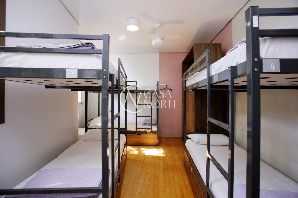 Pousada à venda , 360m², Rua São Carlos no bairro Floresta em Porto Alegre