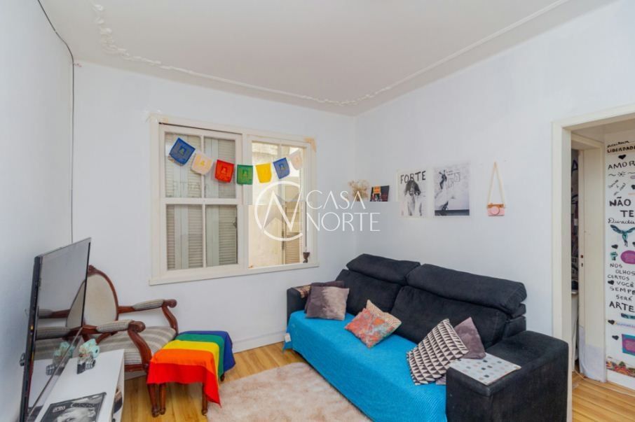 Apartamento à venda com 1 quarto, 43m², Rua Três de Maio no bairro Floresta em Porto Alegre
