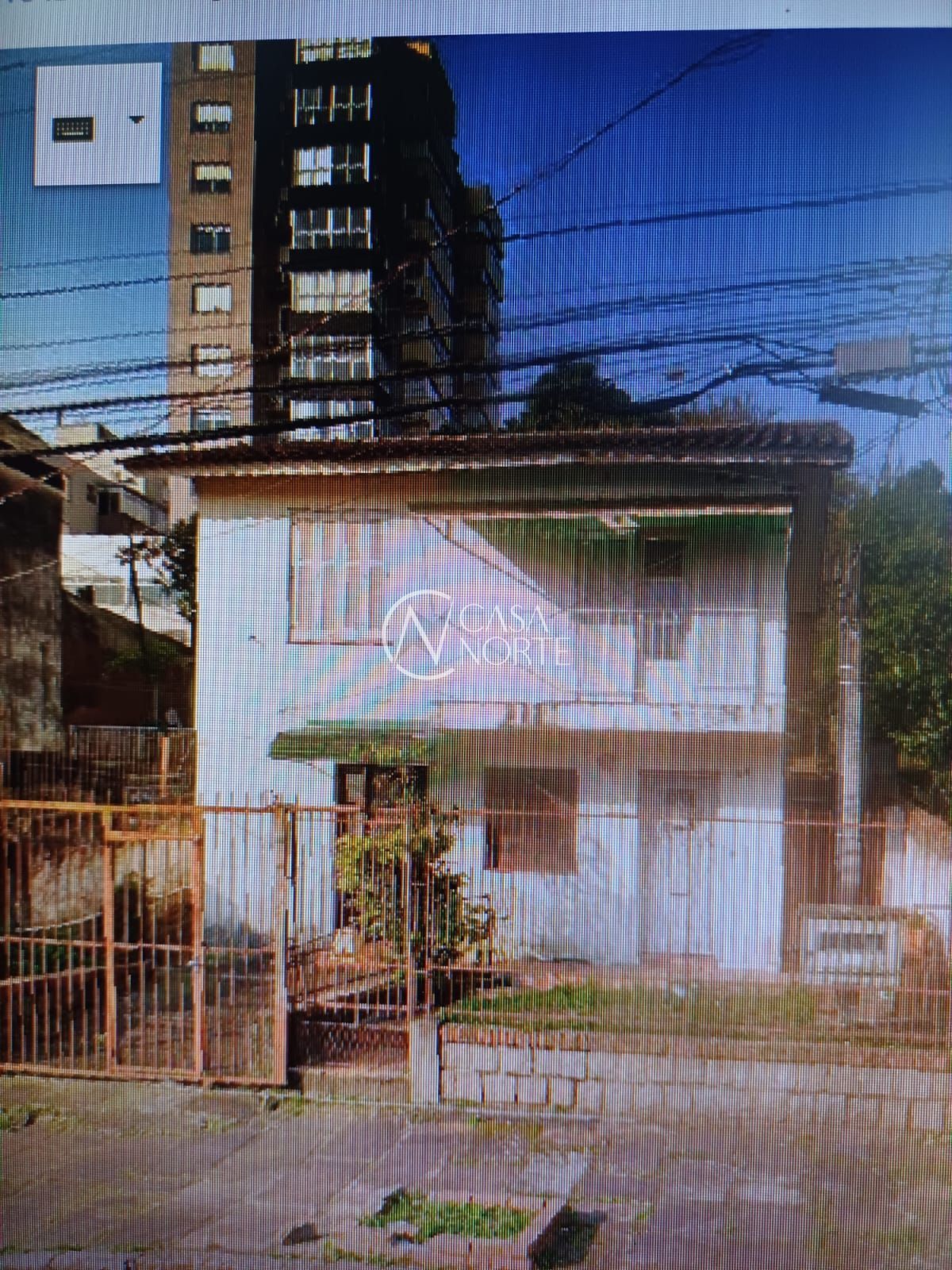 Casa à venda com 3 quartos, 314m², 2 vagas, Rua Jorge Salis Goulart no bairro Jardim São Pedro em Porto Alegre
