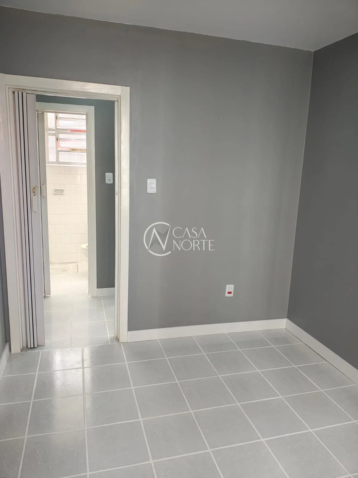 Apartamento à venda com 1 quarto, 33m², 1 vaga, Rua Gomes de Freitas no bairro Jardim Itu em Porto Alegre