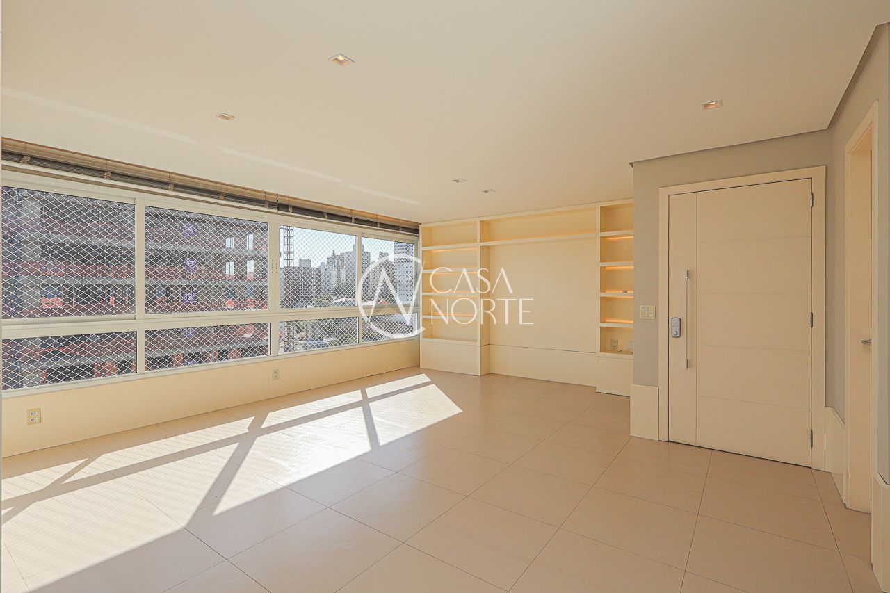Apartamento à venda com 3 quartos, 105m², 1 suíte, 2 vagas, Avenida Alegrete no bairro Petrópolis em Porto Alegre