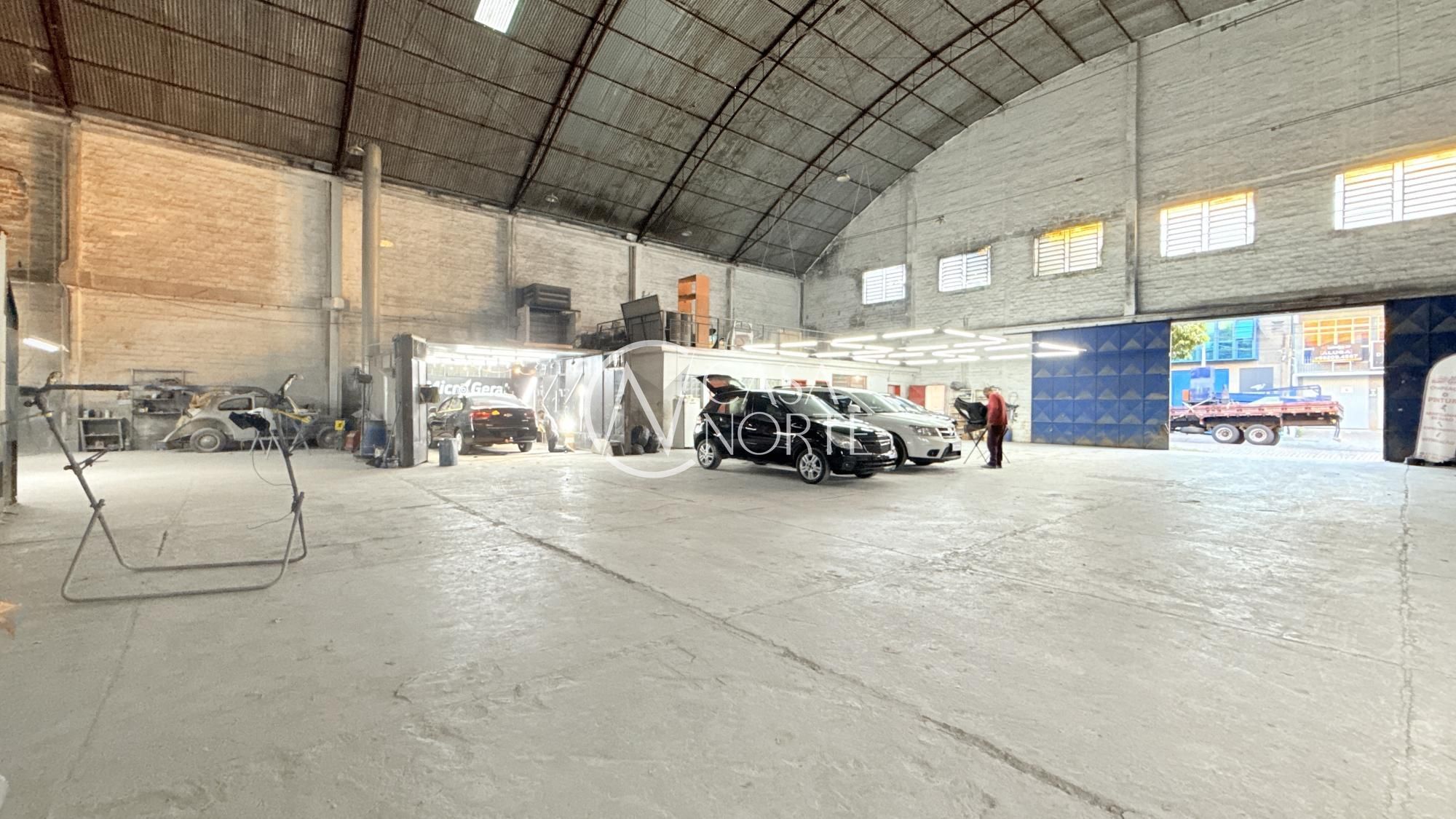 Prédio Comercial à venda com 3 quartos, 1037m², 6 vagas, Rua Marquês de Alegrete no bairro São João em Porto Alegre