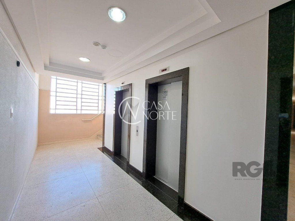 Cobertura à venda com 3 quartos, 308m², 1 suíte, 1 vaga, Avenida Cristóvão Colombo no bairro Floresta em Porto Alegre