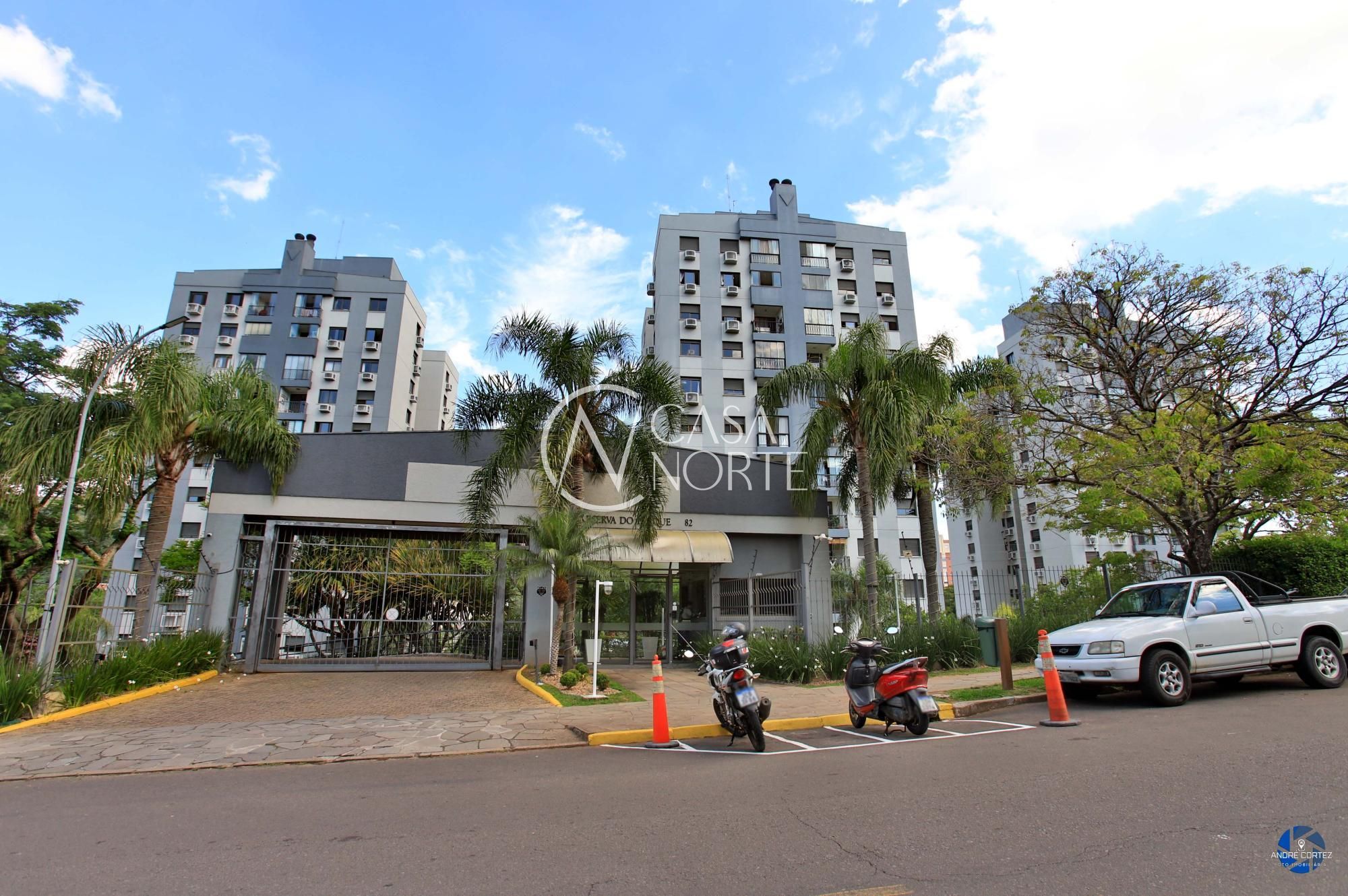 Apartamento à venda com 2 quartos, 7900m², 1 suíte, 1 vaga, Rua Abram Goldsztein no bairro Jardim Carvalho em Porto Alegre