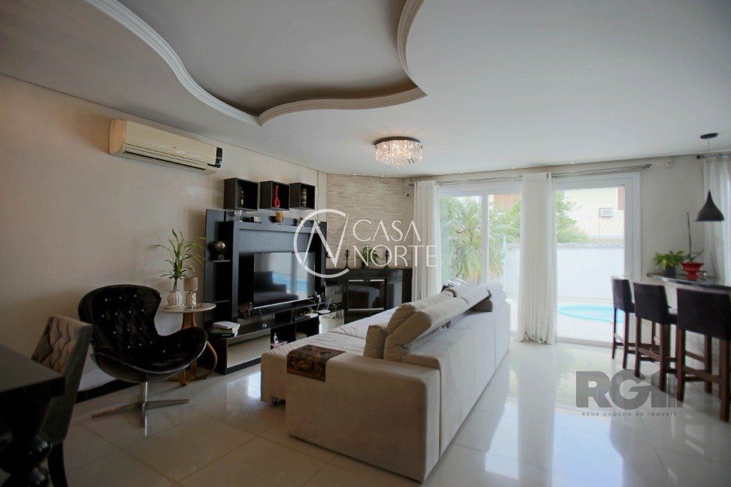 Casa à venda com 3 quartos, 300m², 1 suíte, 4 vagas, Avenida Ecoville no bairro Sarandi em Porto Alegre